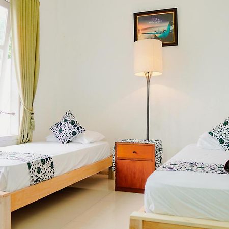 Dormitory Tourism Sritanjung Banyuwangi By Gajahsora Management Экстерьер фото